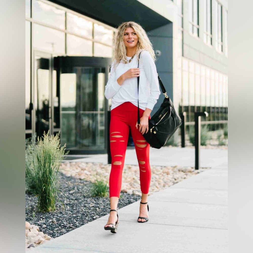 Zyia Active Red Slash Luxe Leggings size 6-8